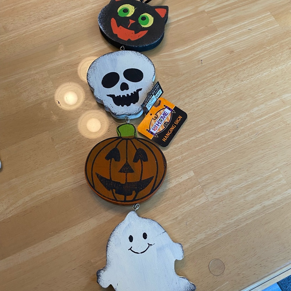 Halloween wooden decoration